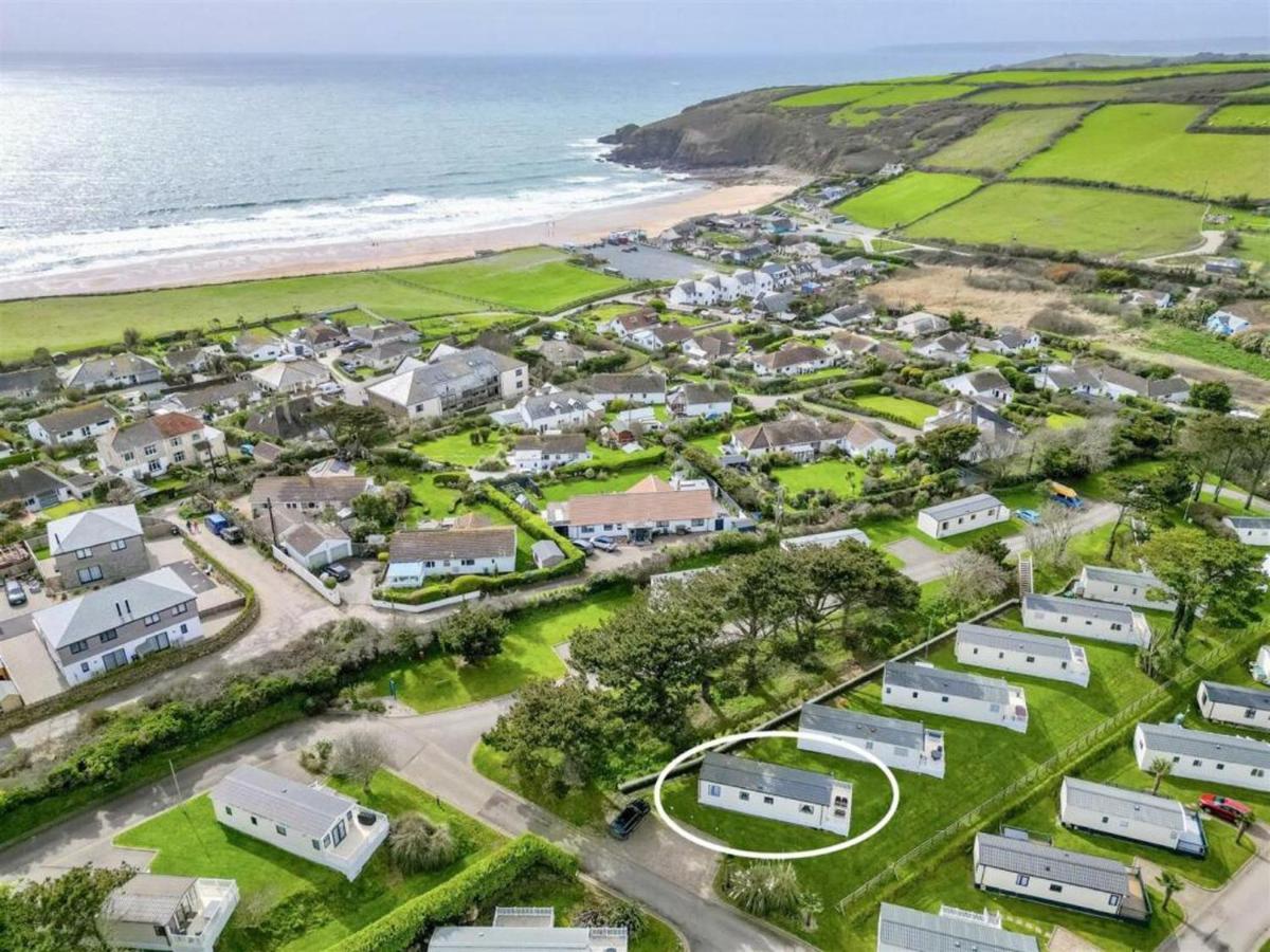 Pottsville Cabin - Short Walk To Praa Sands Beach Экстерьер фото